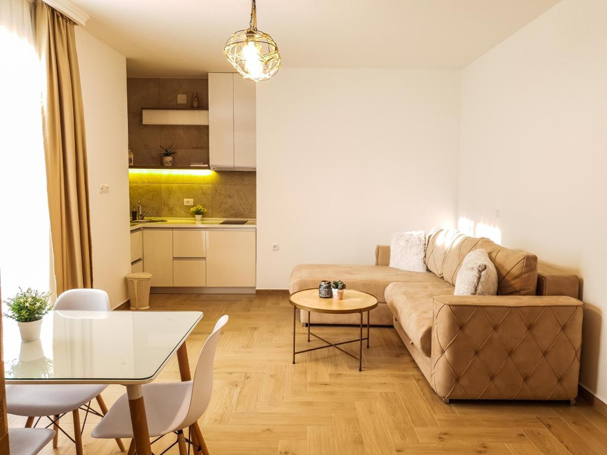 Lacasa Apartments & Restaurant Улцинь Экстерьер фото