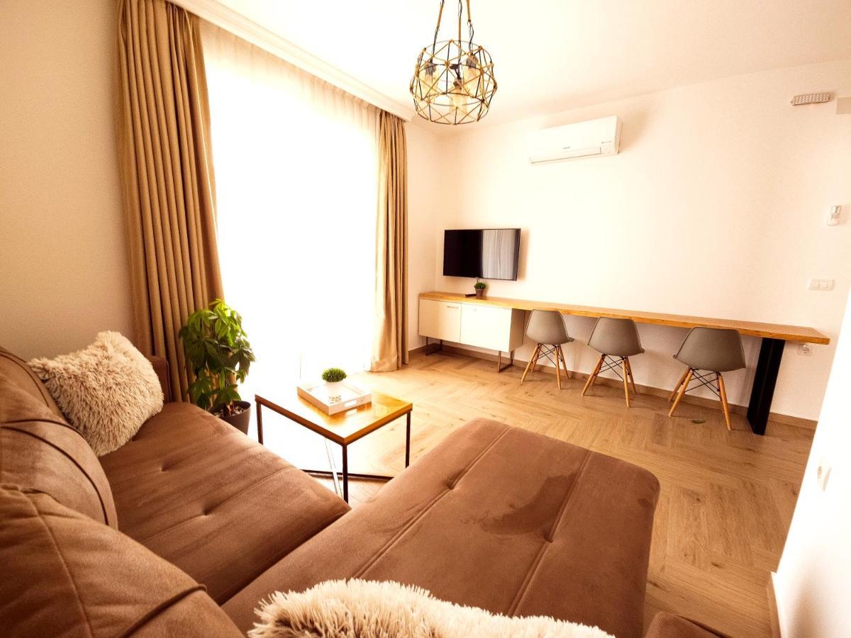 Lacasa Apartments & Restaurant Улцинь Экстерьер фото