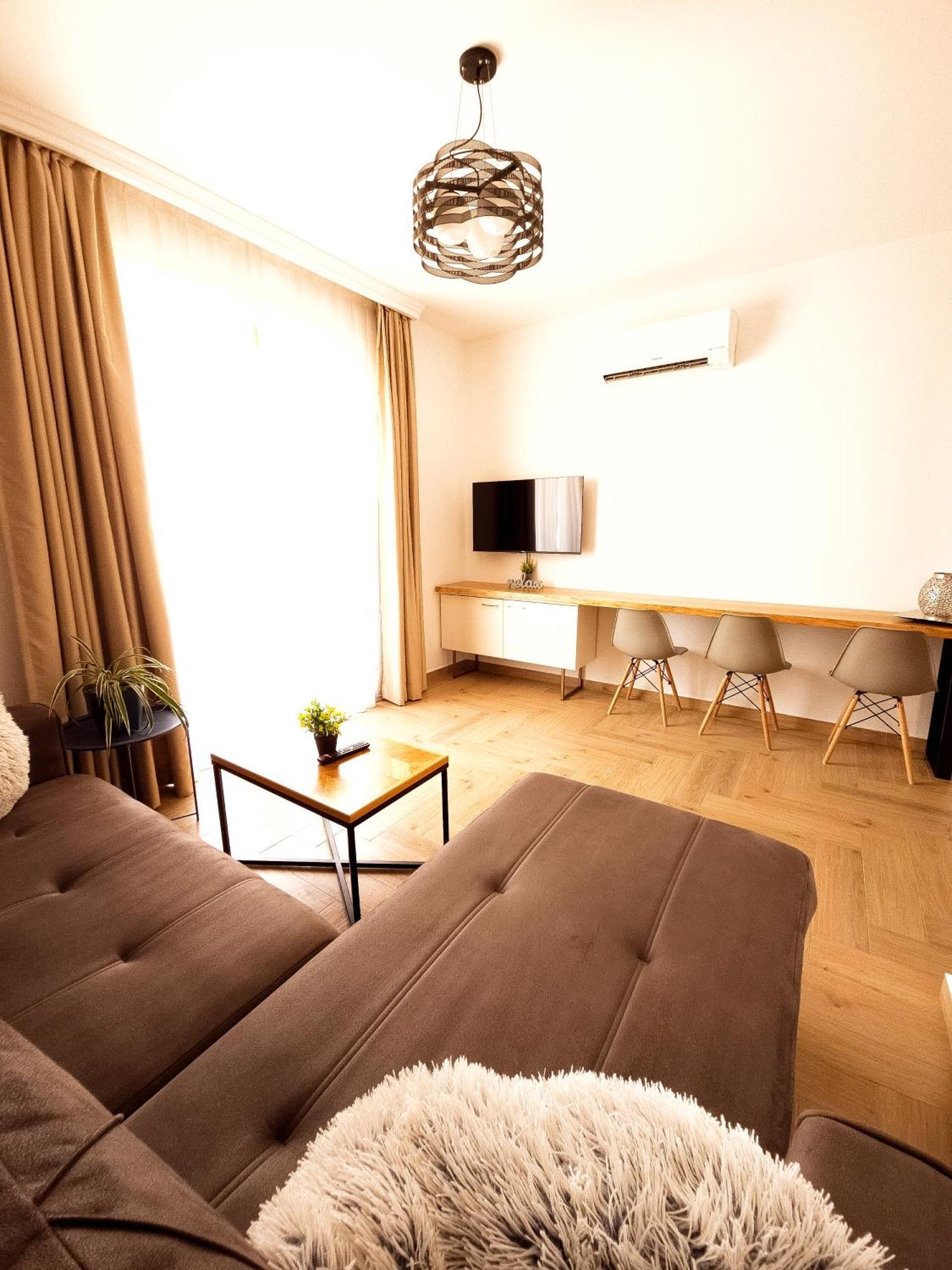 Lacasa Apartments & Restaurant Улцинь Экстерьер фото