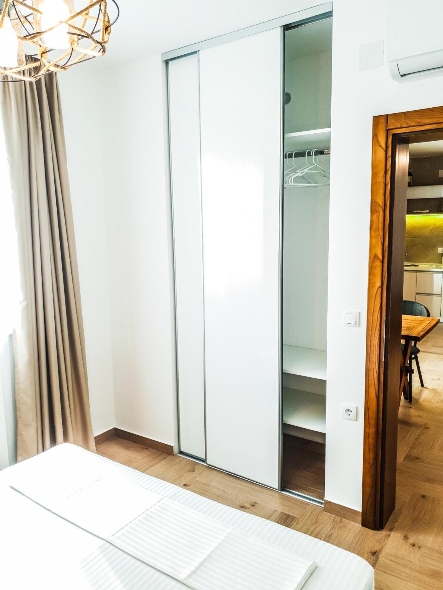 Lacasa Apartments & Restaurant Улцинь Номер фото