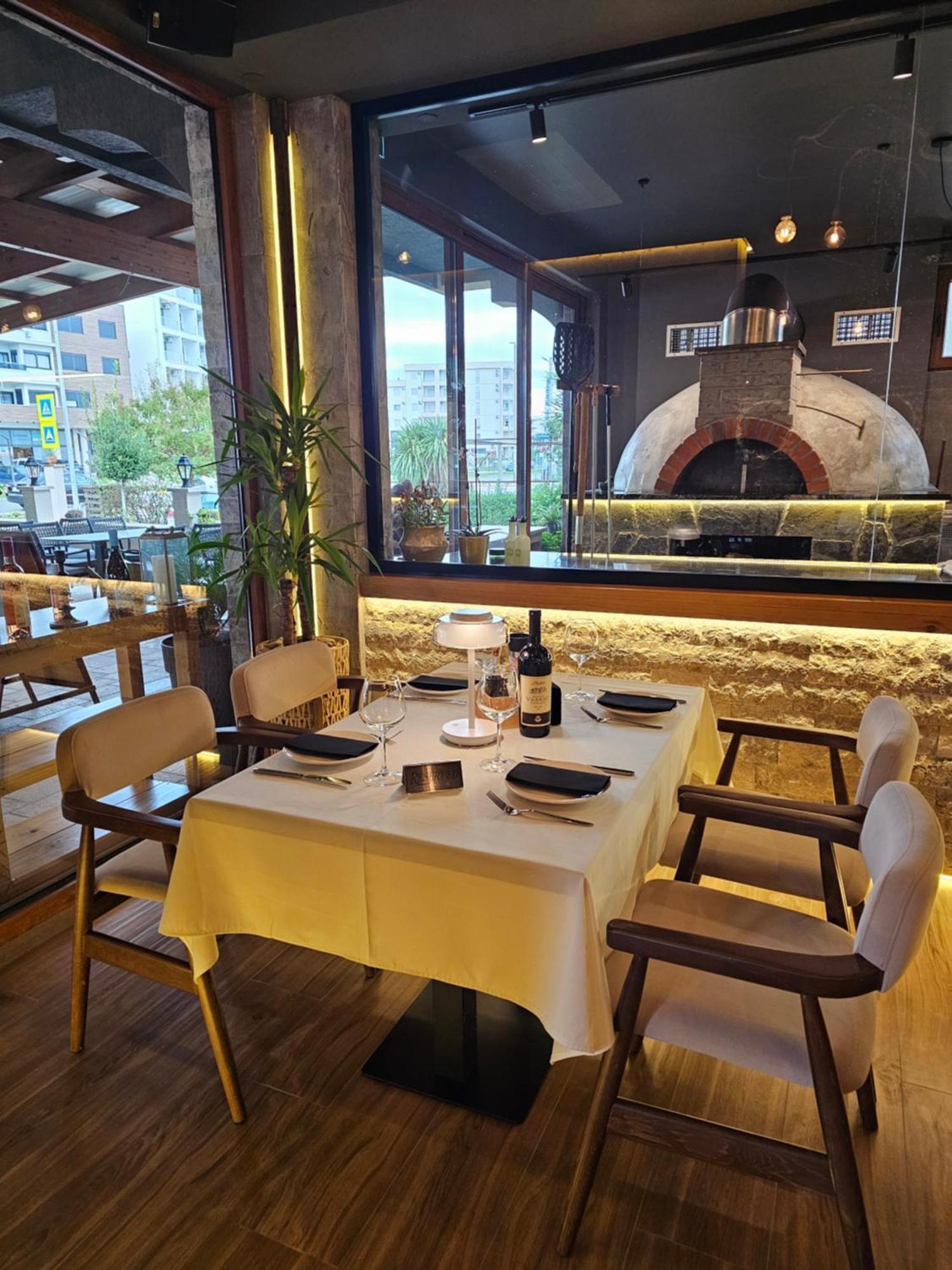 Lacasa Apartments & Restaurant Улцинь Экстерьер фото